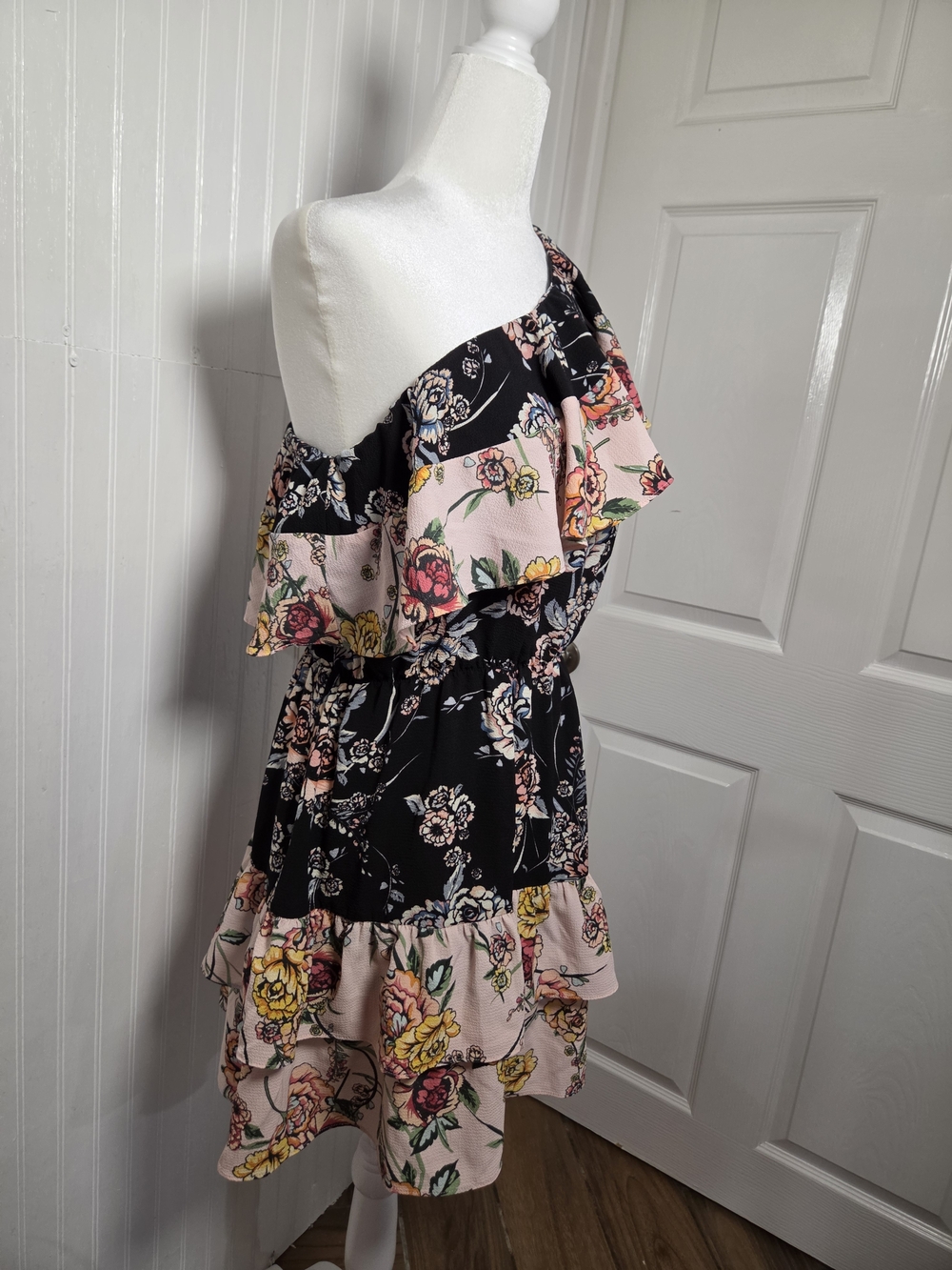 Aqua One-Shoulder Floral Ruffle Dress in Black and Pink